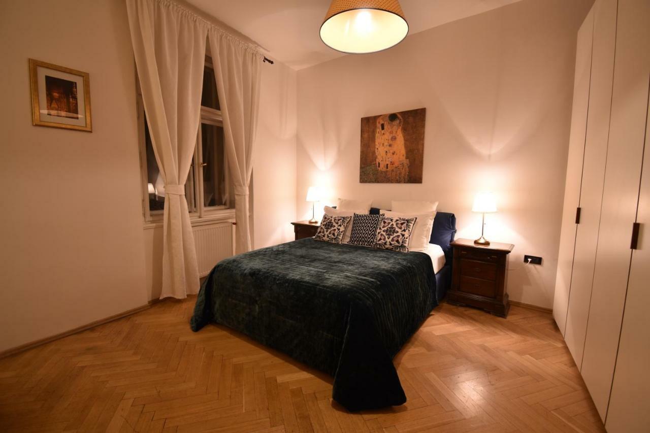 Apartament Cozy Flat By The Astronomical Clock Praga Zewnętrze zdjęcie
