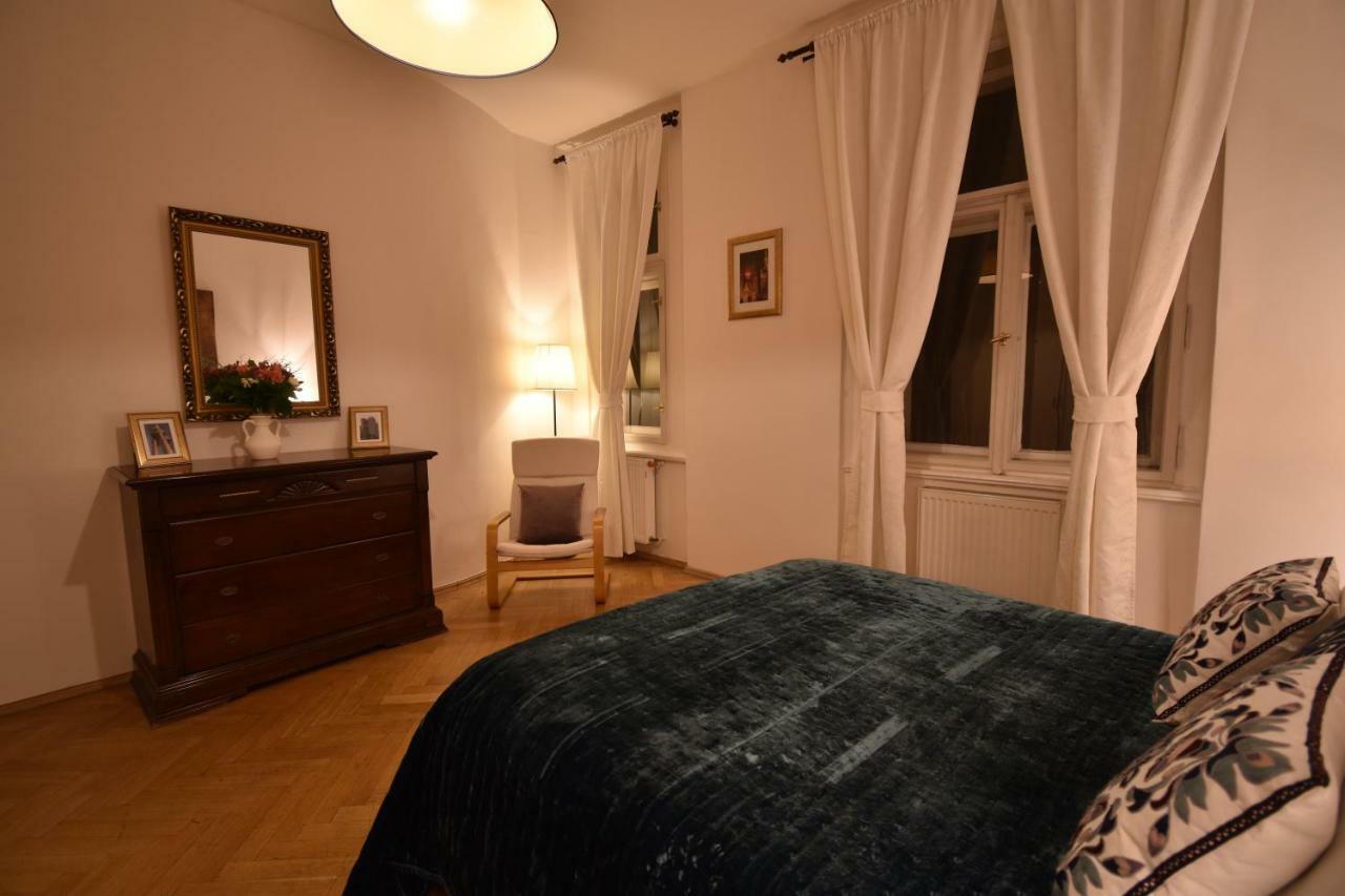 Apartament Cozy Flat By The Astronomical Clock Praga Zewnętrze zdjęcie